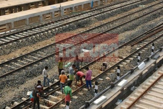 Austrian, German engineers help shore up rail links in northeast Austrian, German engineers help shore up rail links in northeast